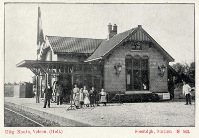14326 Gezicht op het N.C.S.-station Soestdijk (Spoorstraat 1) te Soestdijk (gemeente Soest).